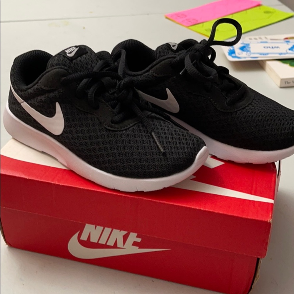 Little kid Nike sneaker